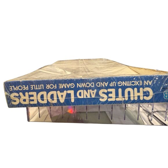 New in box Vintage 1979 Chutes and Ladders - Milton Bradley No. 4555 - Picture 7 of 7